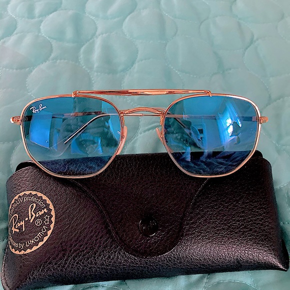 New Women RayBans - Picture 2 of 6